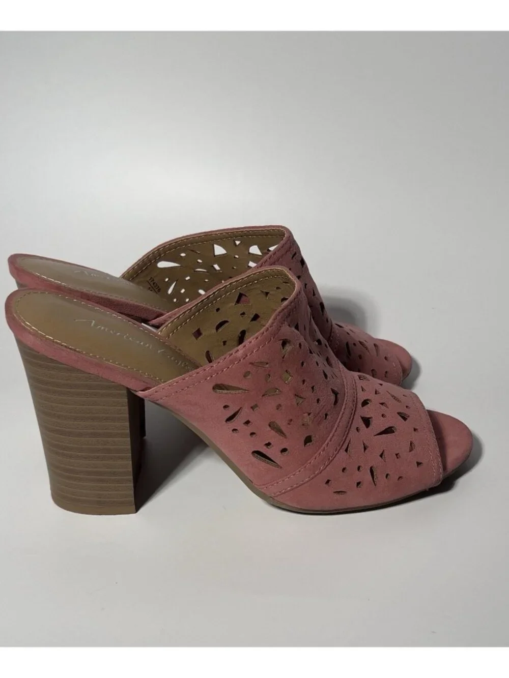 American Eagle Women’s Pink Laser Cut Block Heel Mules Size 7